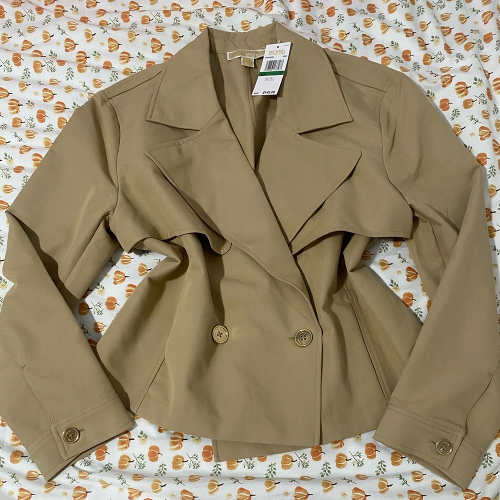 Crop coat